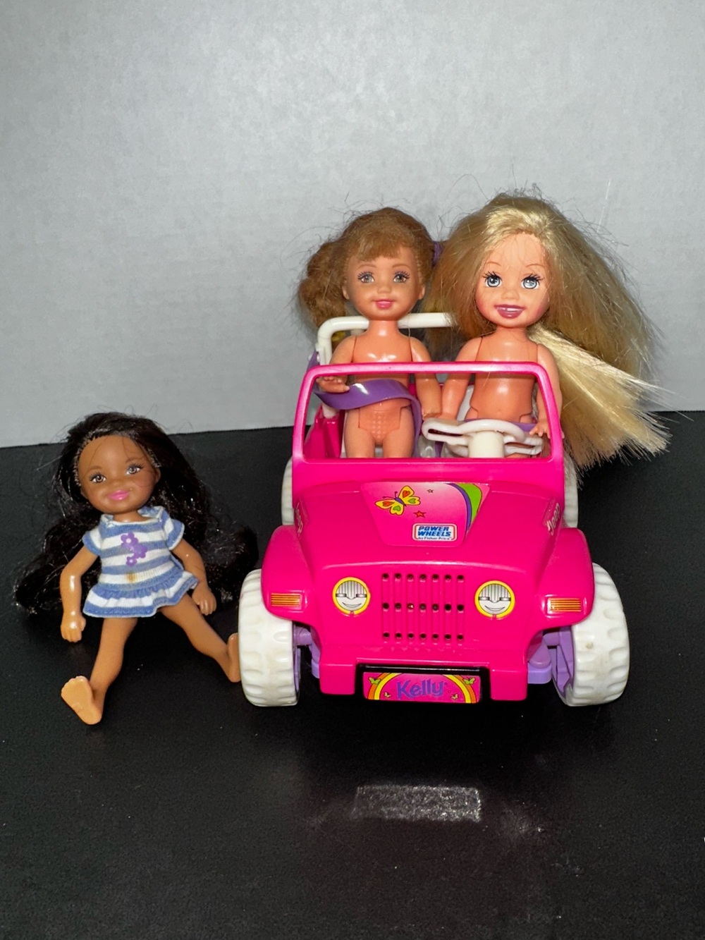Vintage Kelly Club Barbie Pink Jeep Bundle with 3 Kelly Dolls